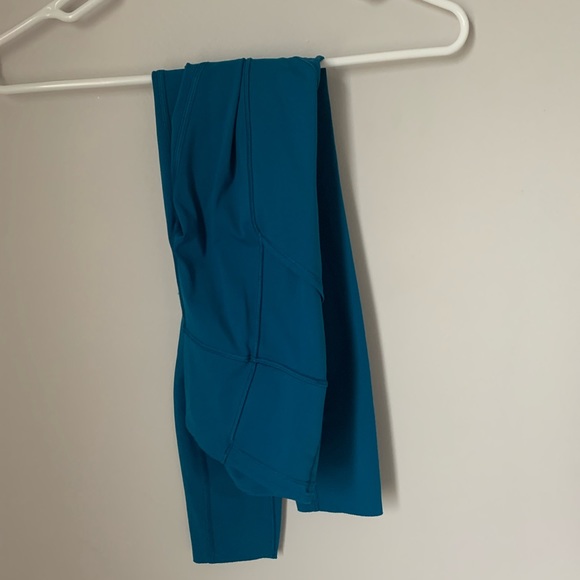 Lululemon pants - Picture 2 of 4